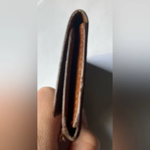 Louis VUITTON MONOGRAM KEY CASE/HOLDER - Picture 8 of 8